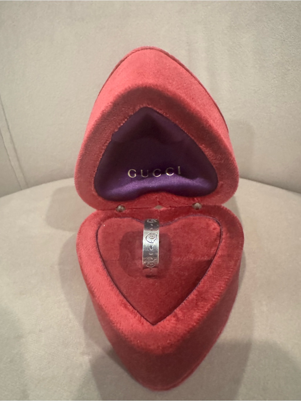 Gucci Silver Logo Band In Red Heart Velvet Box With Purple Liner